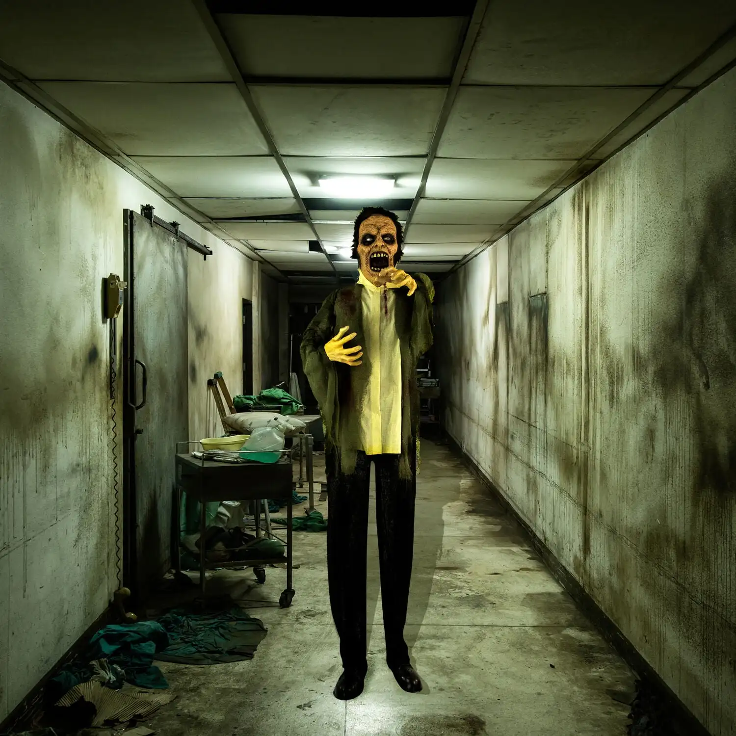 ホラーゾンビデコレーション！ 庭の幽霊屋敷用のアニメーション付き5.3フィートの怖い小道具。 動き/音付きのハロウィーンパーティーデコレーション。