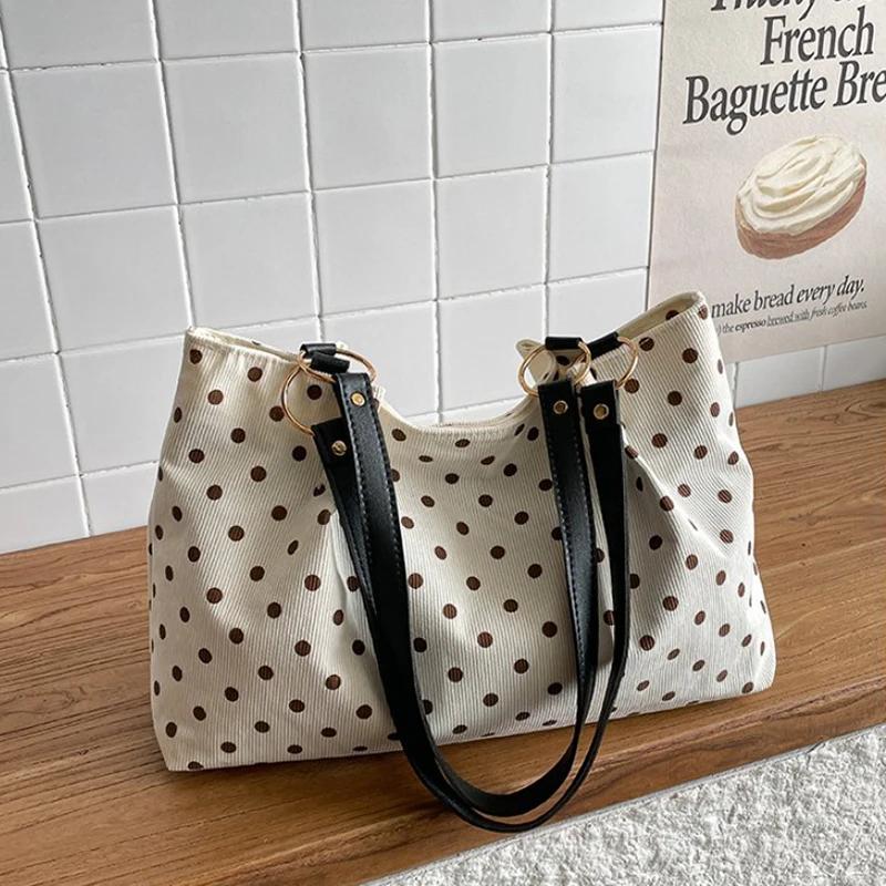 Canvas-Umhängetasche mit Polka-Dot-Print, Damen-Shopper mit großer Kapazität, koreanische Nischen-Handtasche mit vielseitiger Magnetschnalle – Detail 13