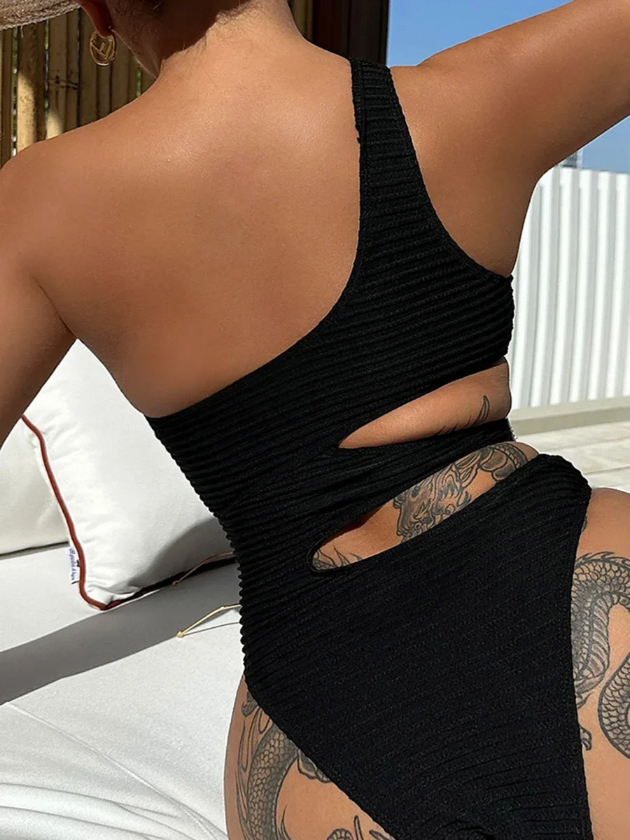 Asymmetric Hollow Out One Shoulder Women Swimwear One Piece Swimsuit Female High Cut Monokini Wrinkled Bathing Suit Swim Lady