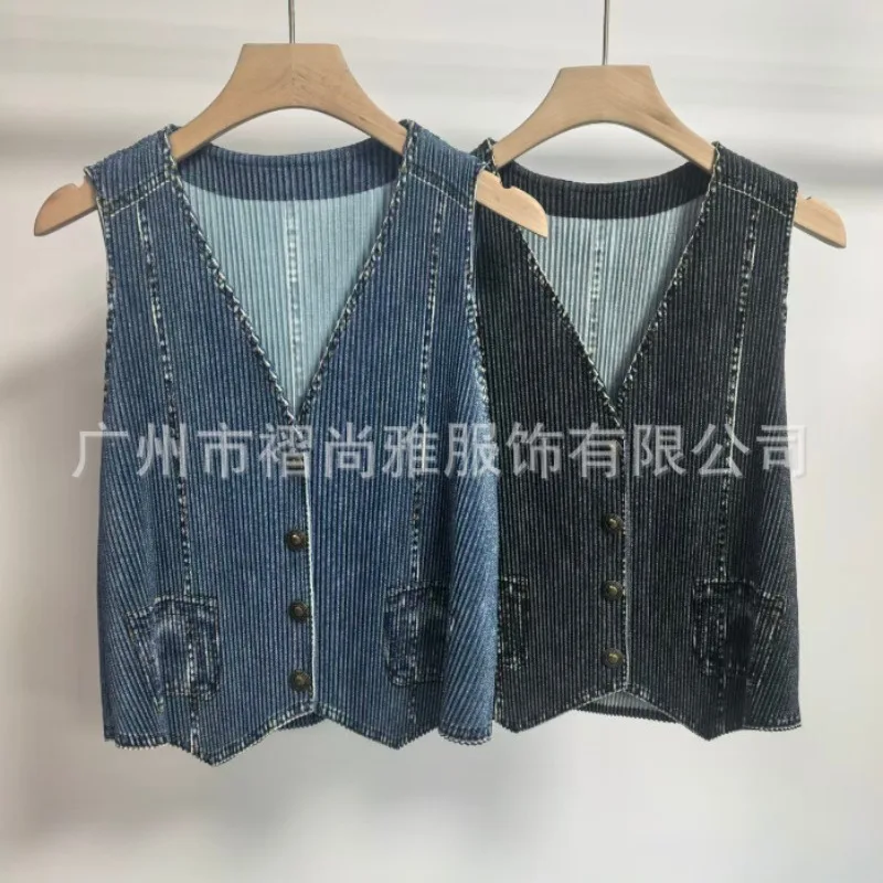 Miyake Pleated Vest 2026 Summer New Design Fashionable Versatile Pleated V-neck Single-breasted Casual Comfortable Denim Top
