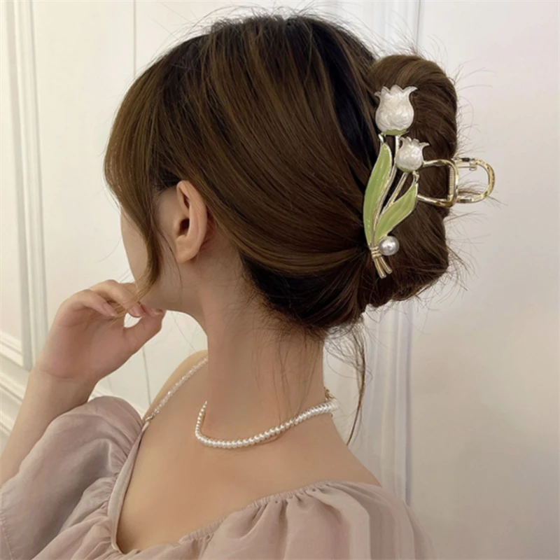 2022 Fashion Lily of The Valley Flower Tulip Metal Pearl Hairpin Girl Shape Ponytail Hair Claw Decoration Shark Clip Headgear