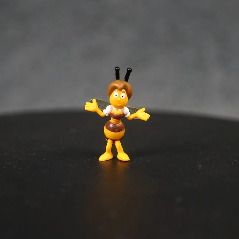 Maya the Bee Willy Flip Ben Beatrice Anime figure Cute Cartoon Bee Model Mini Doll Ornaments giocattoli da collezione regali per bambini