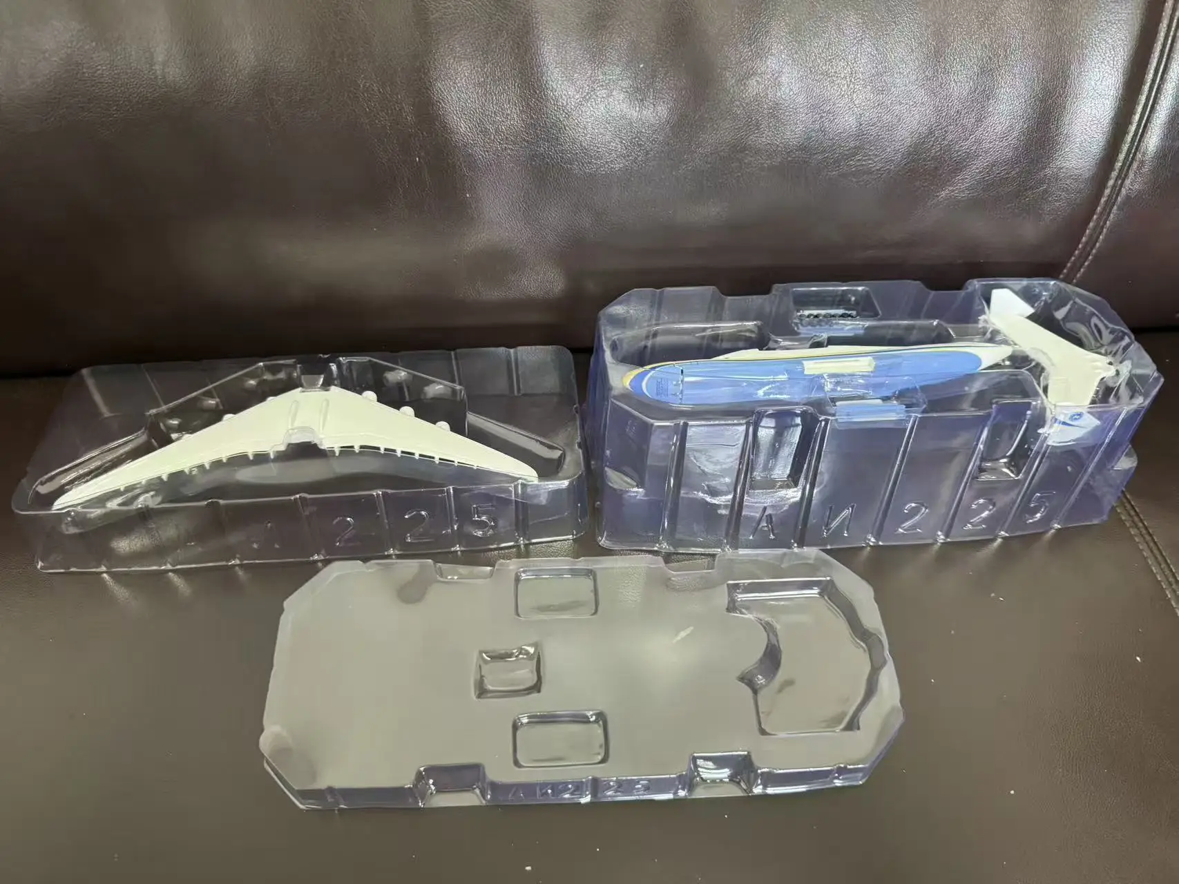 20CM Antonov An225 Transport Airplane Model 1:400 Scale Replica Model Plane Alloy Diecast An-225 