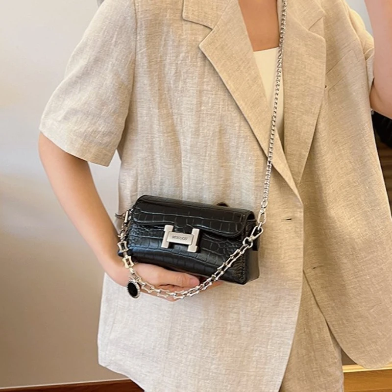 

2025 Новая изысканная сумка во французском стиле - высококачественная универсальная изысканная сумка через плечо для легких роскошных женщин