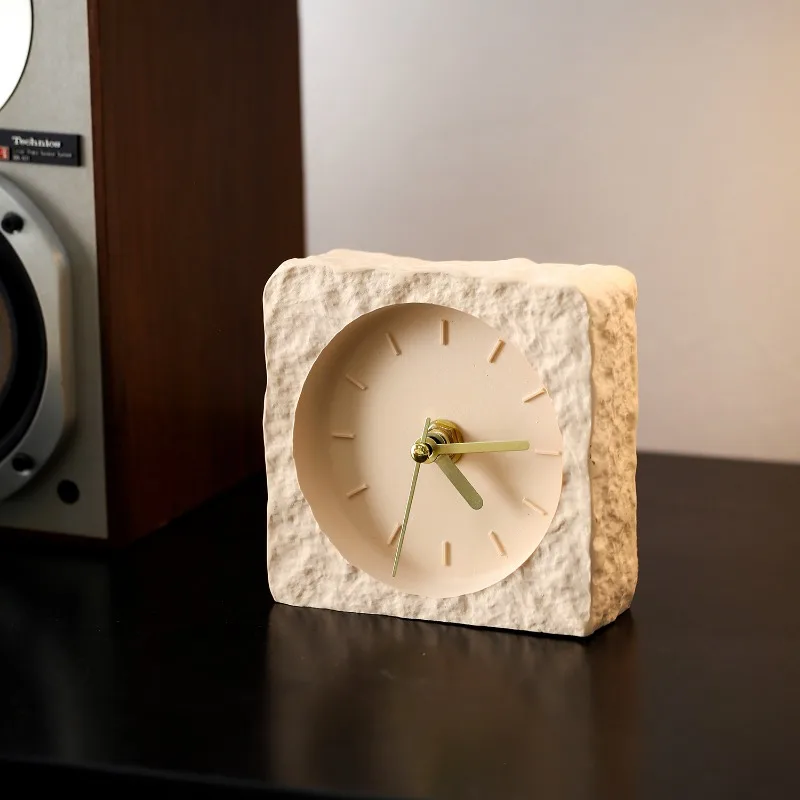 Nordic Desktop Clock Ornaments for Home Decoration Modern Simplicity and Creativity Silent Living Room Quartz Clock Silent