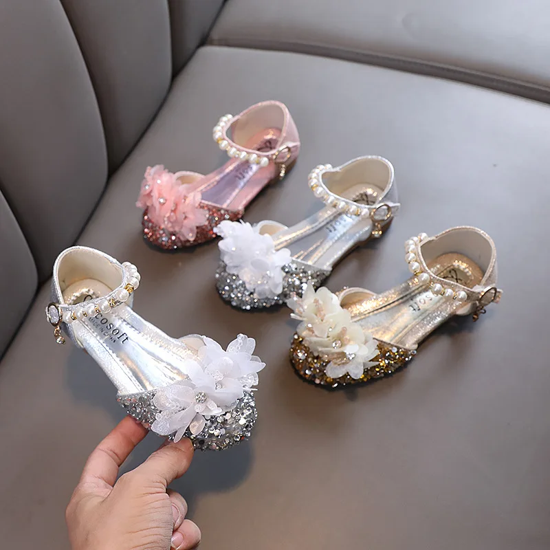 Spring Summer Girls Flats Shoes Sweet Elegant Children Princess Dance Leather Shoes Fashion Sequins Kids Party Wedding Sandals