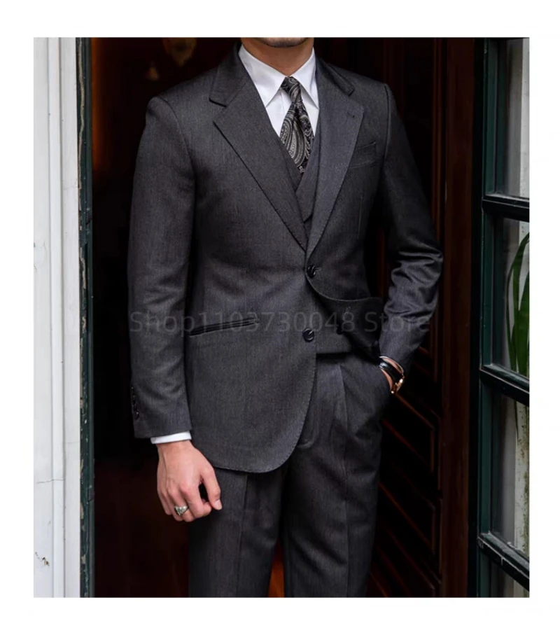 

Элегантные темно-серые мужские костюмы, джентльменские деловые британские костюмы, комплект банкетных повседневных свадебных деловых костюмов (пиджак + жилет + брюки)
