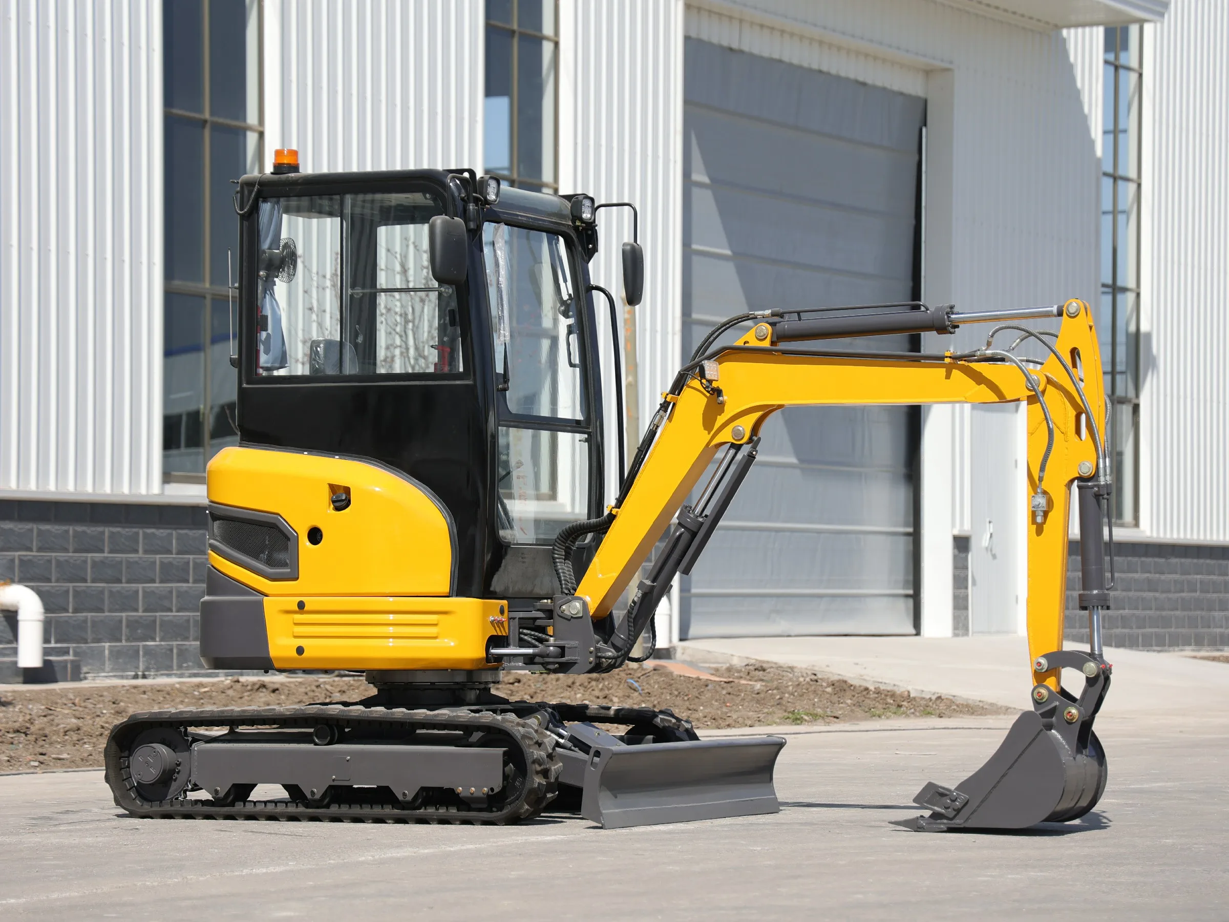 China Excavator 2.5 Ton 2 Ton Digger Mini Hydraulic Excavator Mini Bagger Free Shipping Digger Yanmar Small Excavator Customized