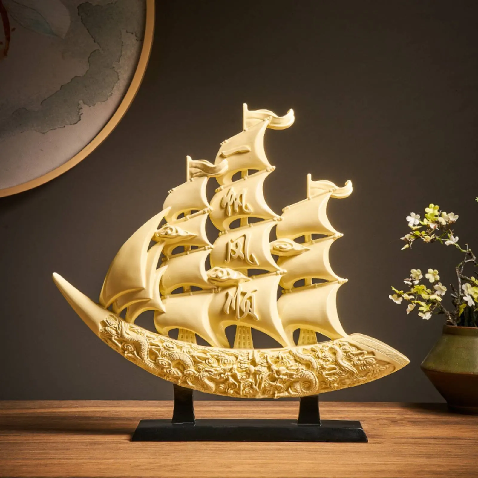 

Harmonious Passage Boat Statue Housewarming Gift Sailboat Sculpture Desktop Decoration Illuminated Luxury Design House