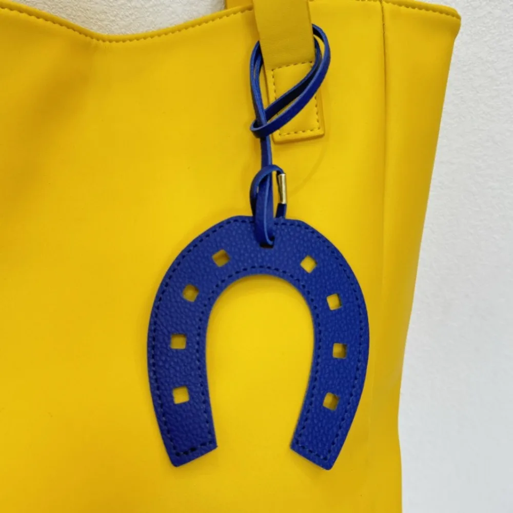 2 قطعة اكسسوارات حقائب اليد عادية الحصان حافر قلادة جلدية بلون مفتاح سلسلة رائعة محفظة أنيقة اكسسوارات حقيبة #3