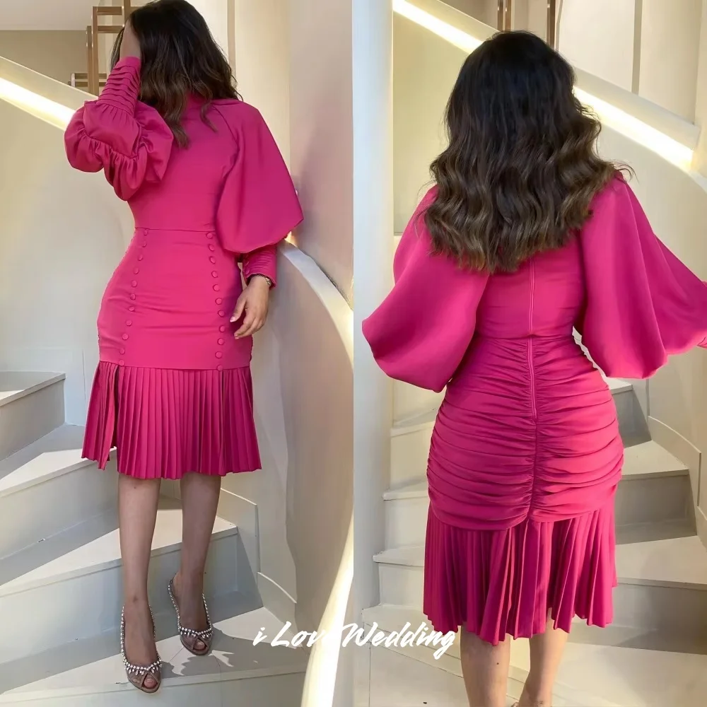 Rosa Abendkleid mit hohem Kragen, 2025, Laternenärmel, Meerjungfrau, Knopf-Abschlussballkleid, plissiert, knielang, Hochzeitskleid, individuell gestaltet