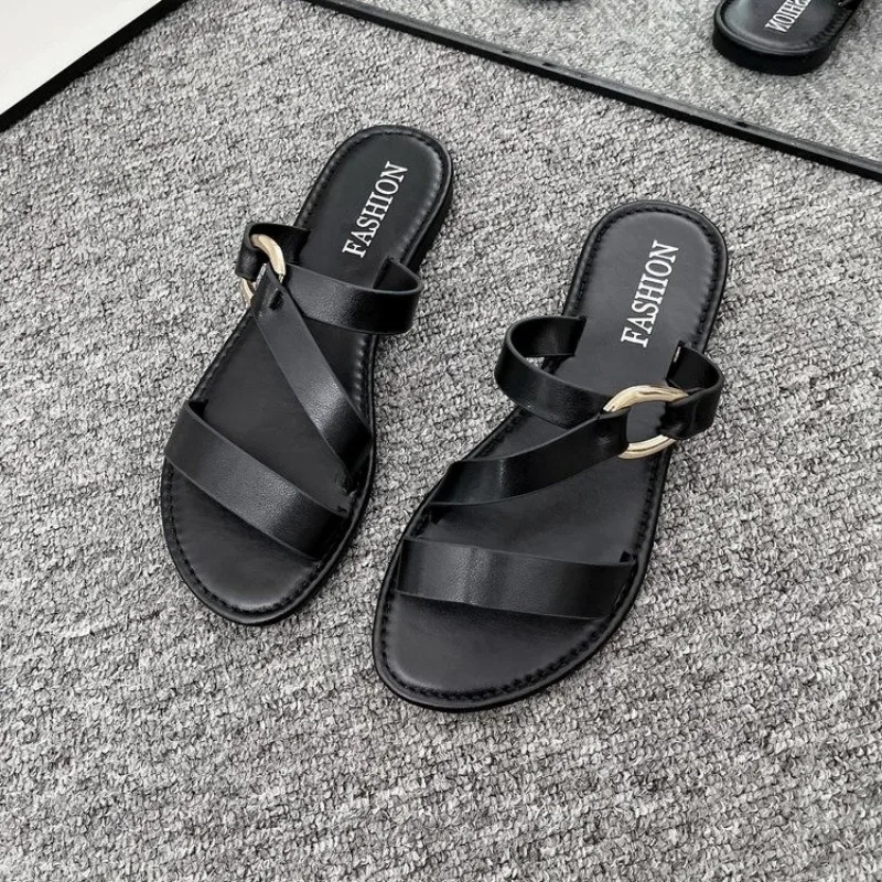 Women's Fashion Flat Slippers Summer New Round Head Open Toe Metal Ring Soft Sole Anti-slip Wear-resistant Sandals