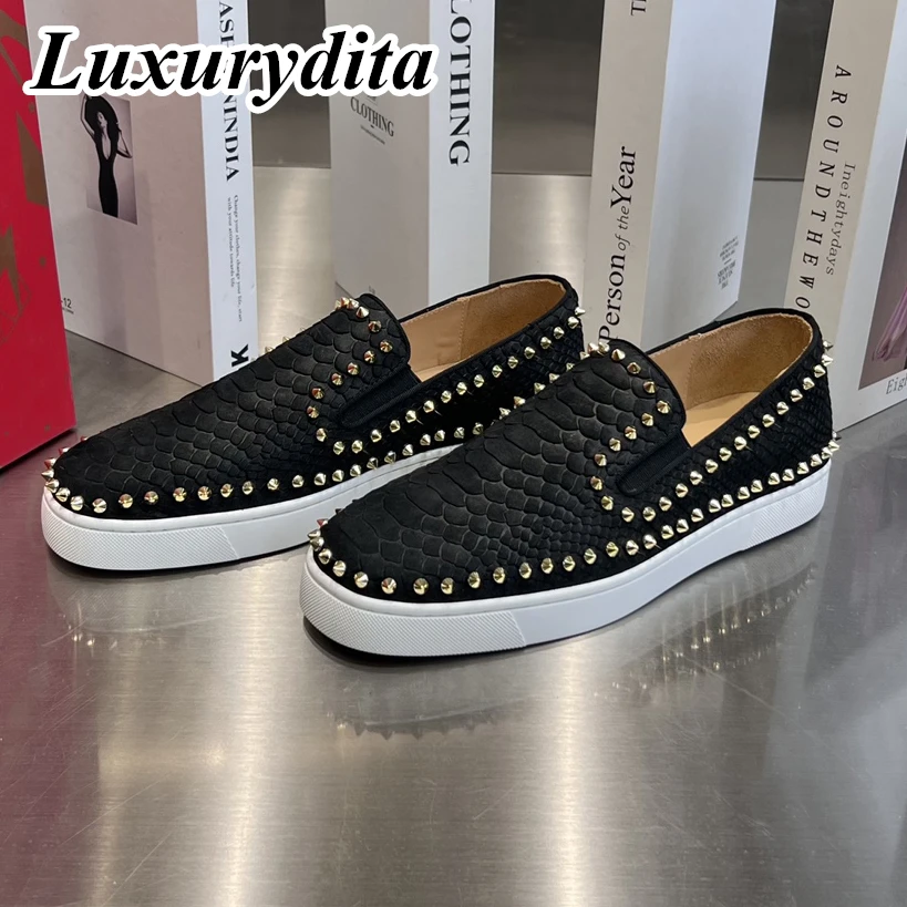 

Top Quality Womens Trendy Casual Sneakers Luxury Mens Real Leather Tennis Shoes Designr Red Sole Tide Lovers Rivet Shoes HJ0152