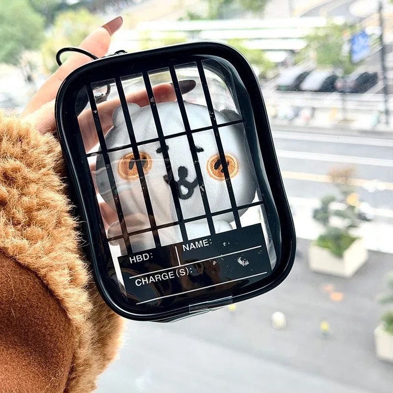 Neues Kreatives Spaßiges Gefängnis-Design Itabag Transparente Tasche für 13cm Puppen Tragbare Klare Schlüsselanhänger-Geschenkbox Sammlerstück-Aufbewahrungstasche – Detail 6