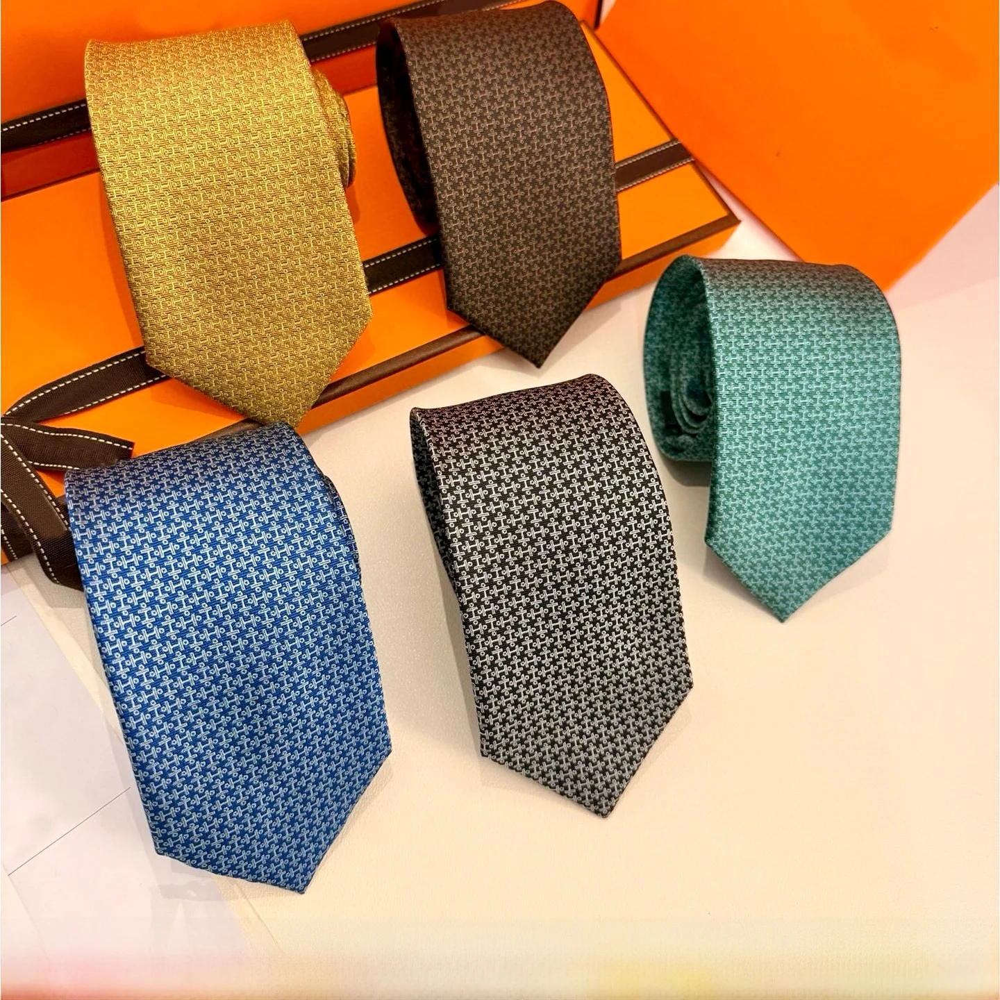 corbata-de-negocios-hecha-a-mano-para-hombre-para-boda-ropa-formal-modelo-clasico-nuevo-material-de-seda-en-caja-de-reg