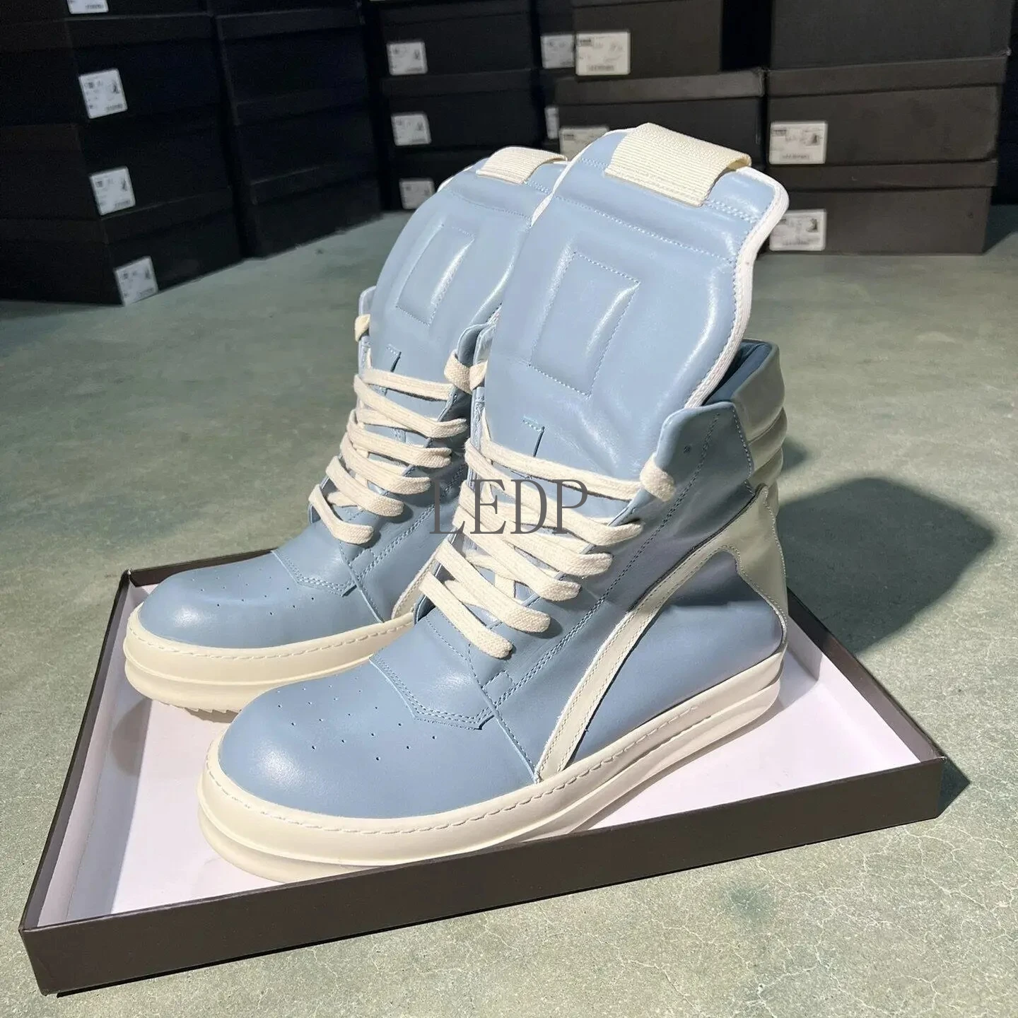 

Brand Luxury Casual Shoes Men High Quality Boot Women Quality Zipper Classic Light Blue Cowhide Leather High Top Flat Ankle Boot