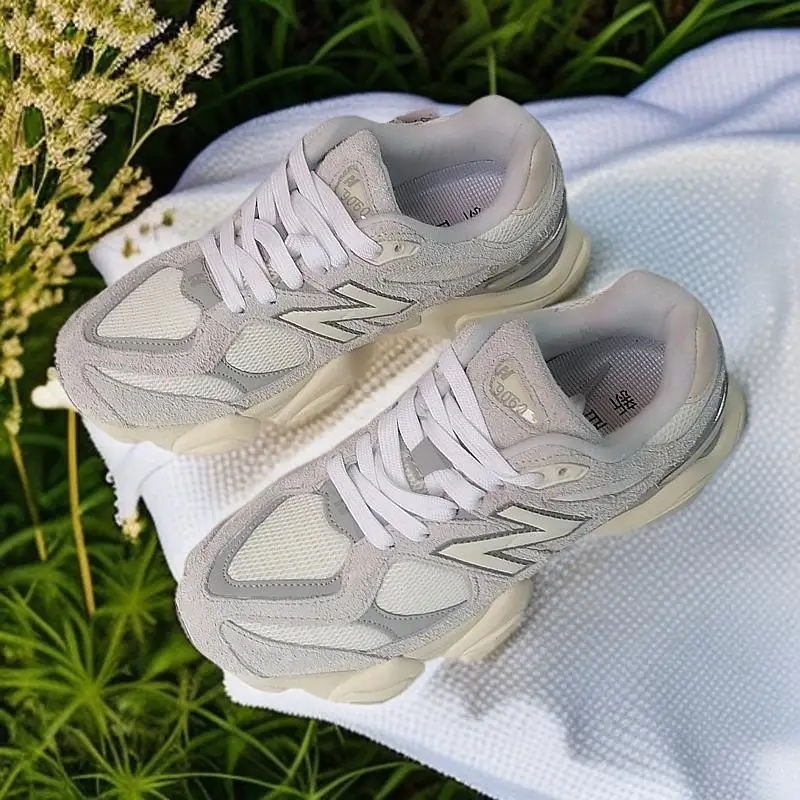 

Trendy Dad Shoes for Spring/Summer: Breathable Mesh Sports Shoes for Women & Men