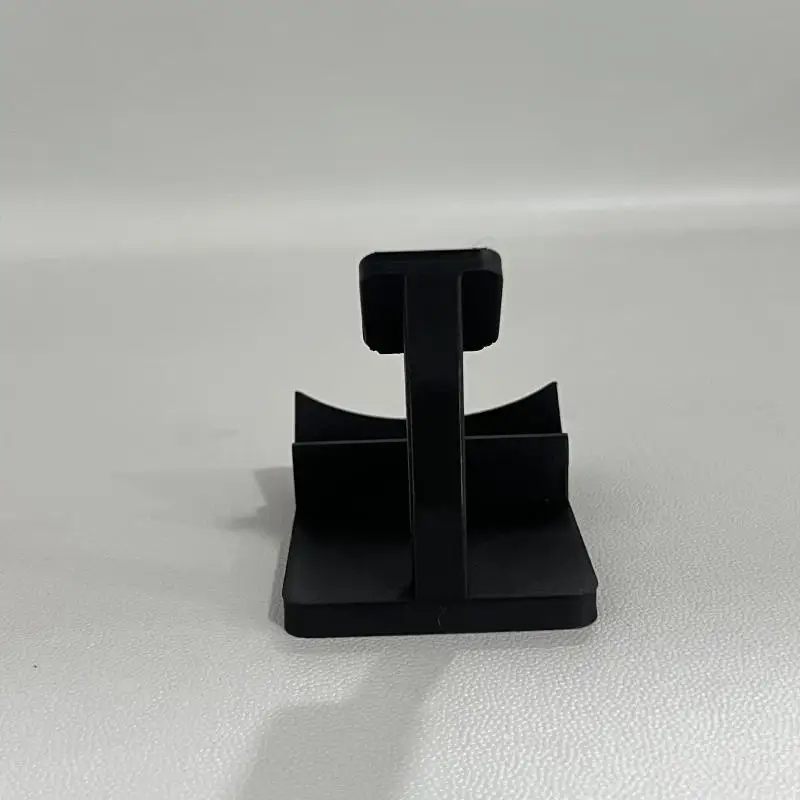 3D Printed Mouse Display Stand with Receiver Jack – Non-Slip Wireless Mouse Holder for Desktop Setup Organization