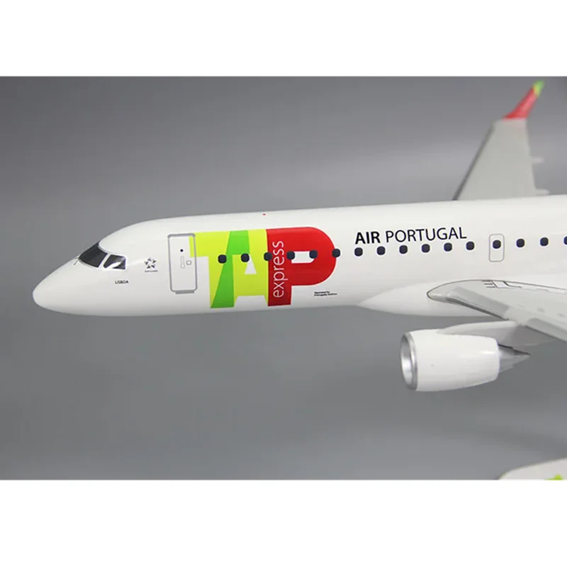 1/100 Schaal E-195 TAP's PORTUGAL Luchtvaartmaatschappij Vliegtuigen ABS Montage Vliegtuig Model Vliegtuigen Speelgoed Decoratie Collectie Geschenken Fans