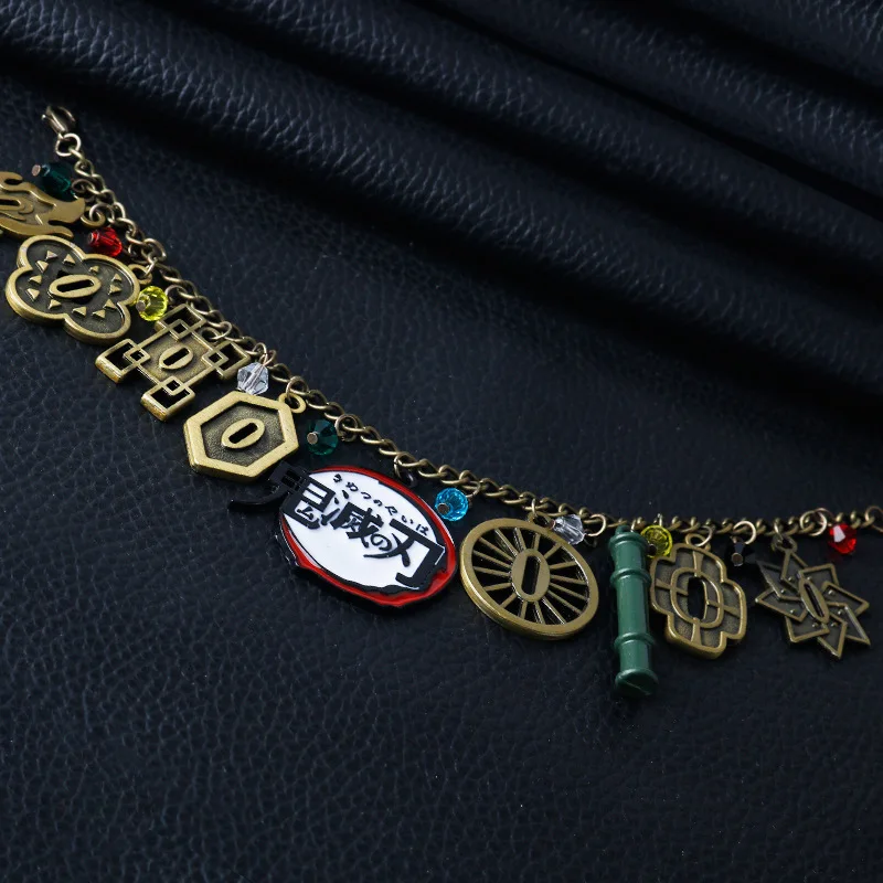 Bracelet à breloques Anime Demon Slayer pour femmes et hommes, figurine maléfique Kamado Tanjirou, chaîne réglable, bijoux cadeaux