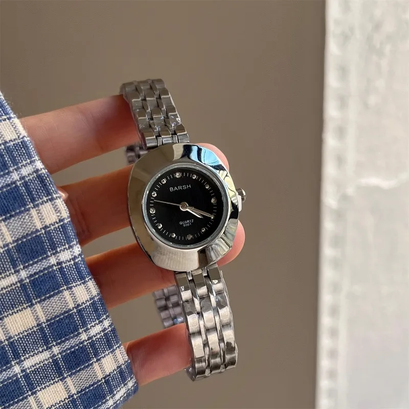 2025 Golden Vintage Ladies Quartz Watch - Exquisite Waterproof Steel Strap Ladies Clock Elegant Fashionable Watch for Women