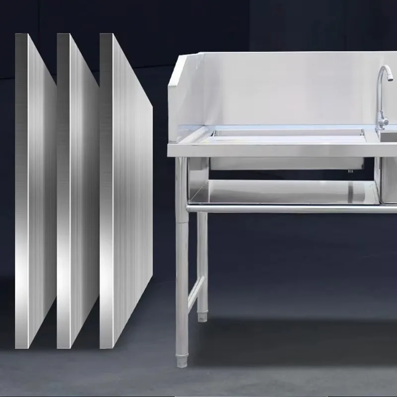 โต๊ะทำงานครัวสแตนเลสคุณภาพดีที่สุดสำหรับทำความสะอาดปลา พร้อมอ่างล้าง