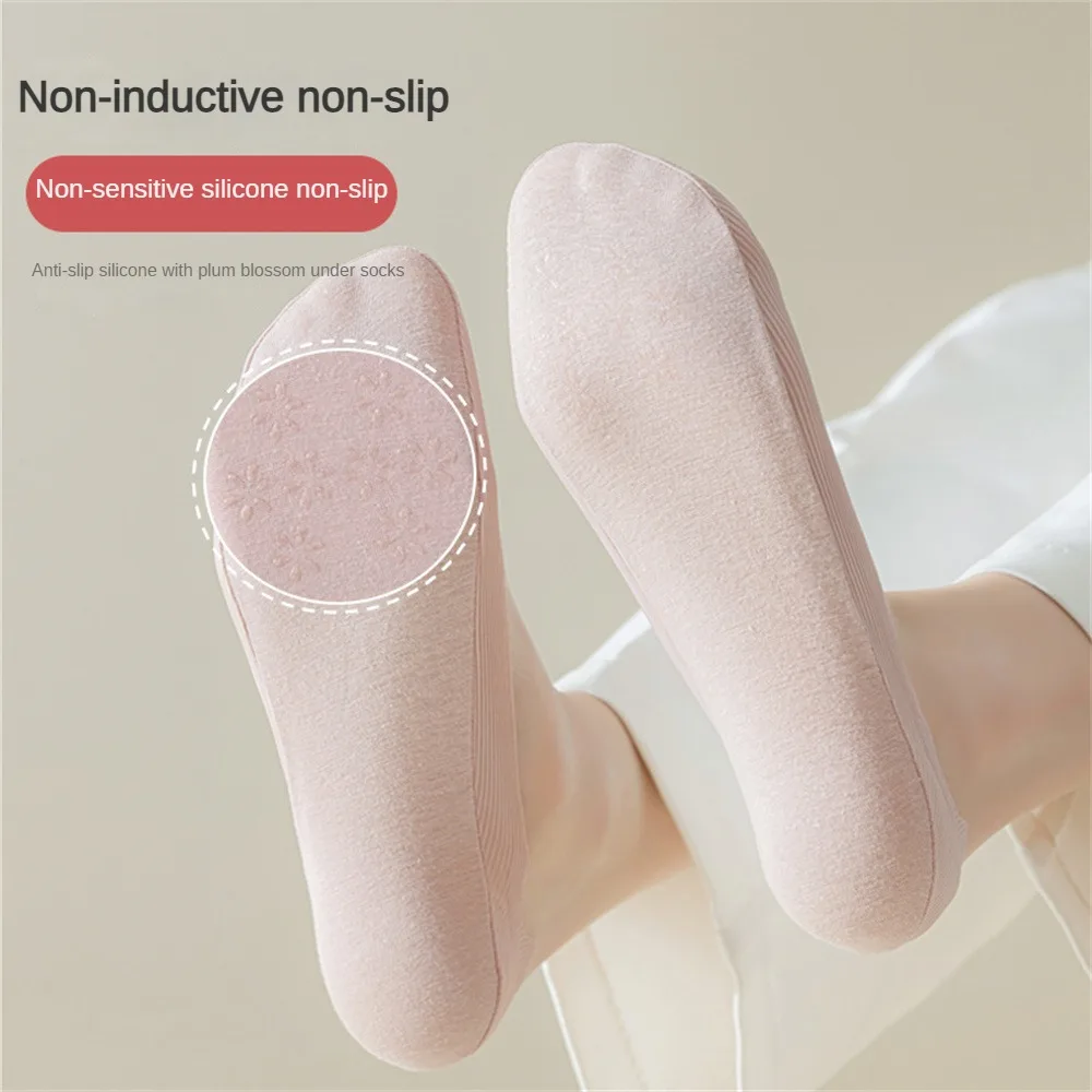 Ice Silk Boat Socks For Women In Summer Non-slip Single Shoes Shallow Mouth Invisible Socks High Heels Spring And Autumn Socks