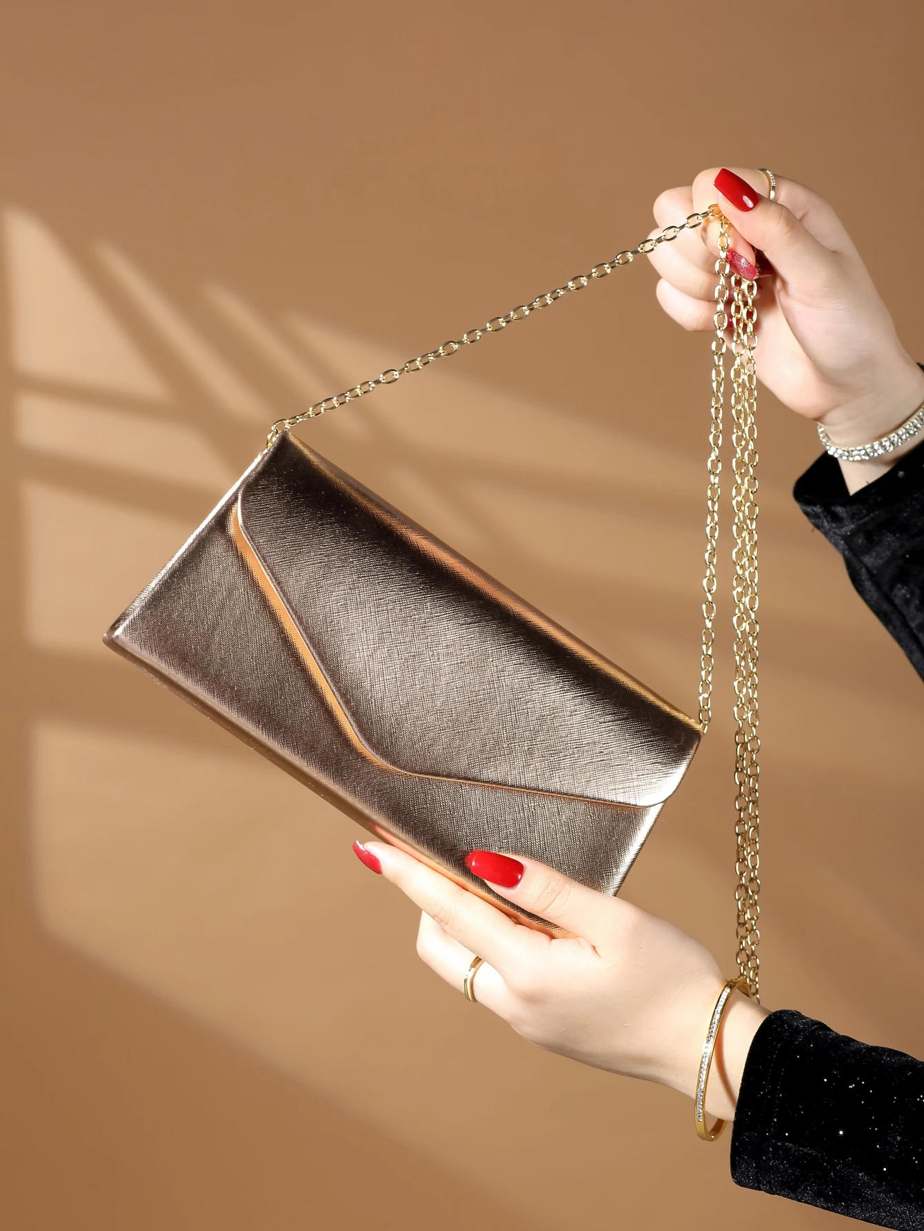 Mini Evening Bag, Pu Leather Square Crossbody Bag With Flap Cover And Chain Strap, Suitable For Daily Shopping And Dating