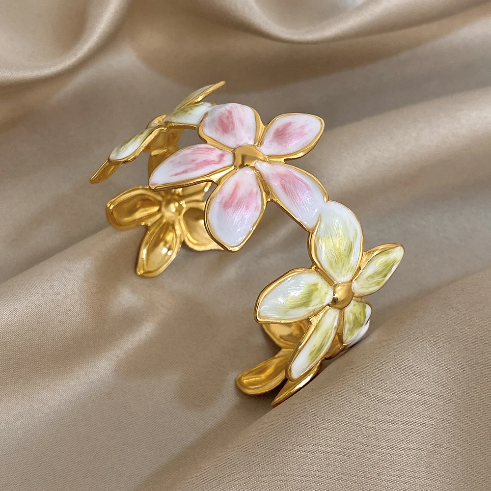 Elegant Large Flower Stainless Steel Open Bangle Bracelet Women Exquisite Retro Gold Color Cuff Wide Bangle Hand Jewelry Gift