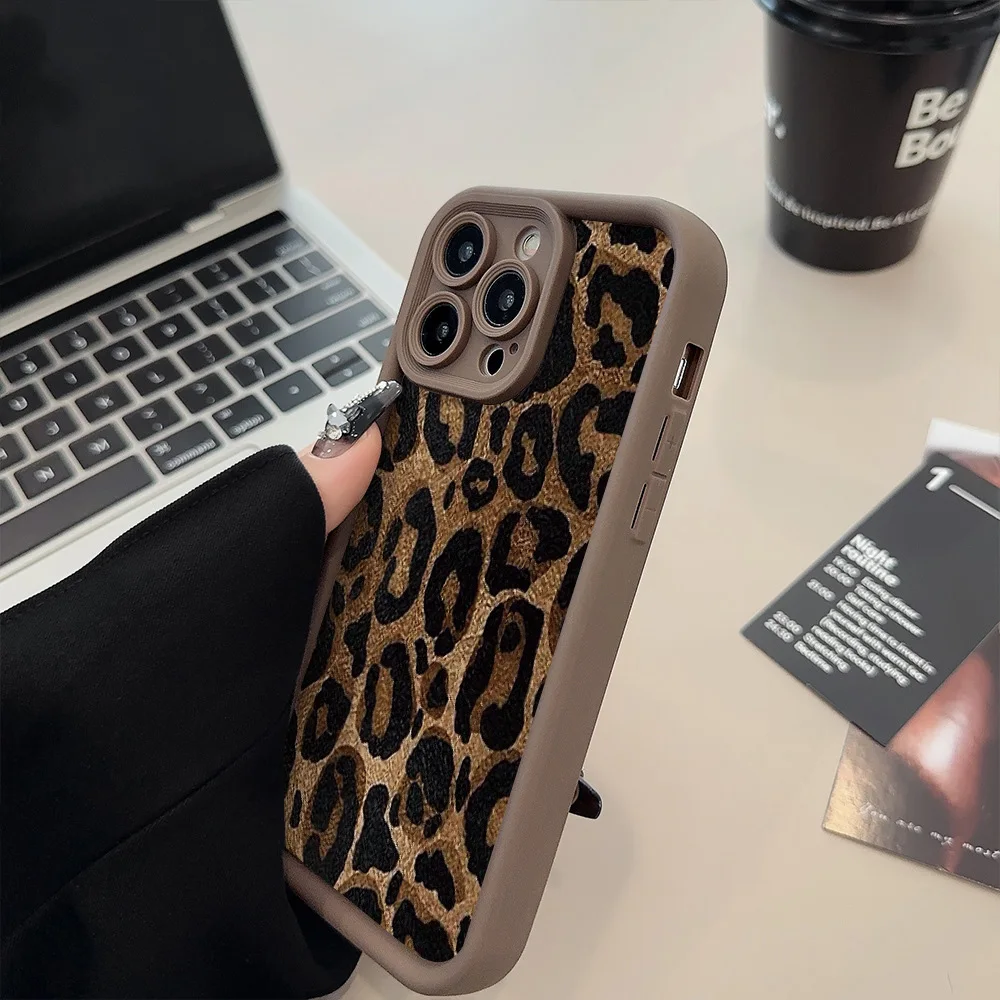 Leopard Print Strawberry Stylish Case For iPhone 15 Pro Case iPhone 17 13 11 16 14 12 Pro Max 7 8 Plus SE Shockproof Soft Bumper