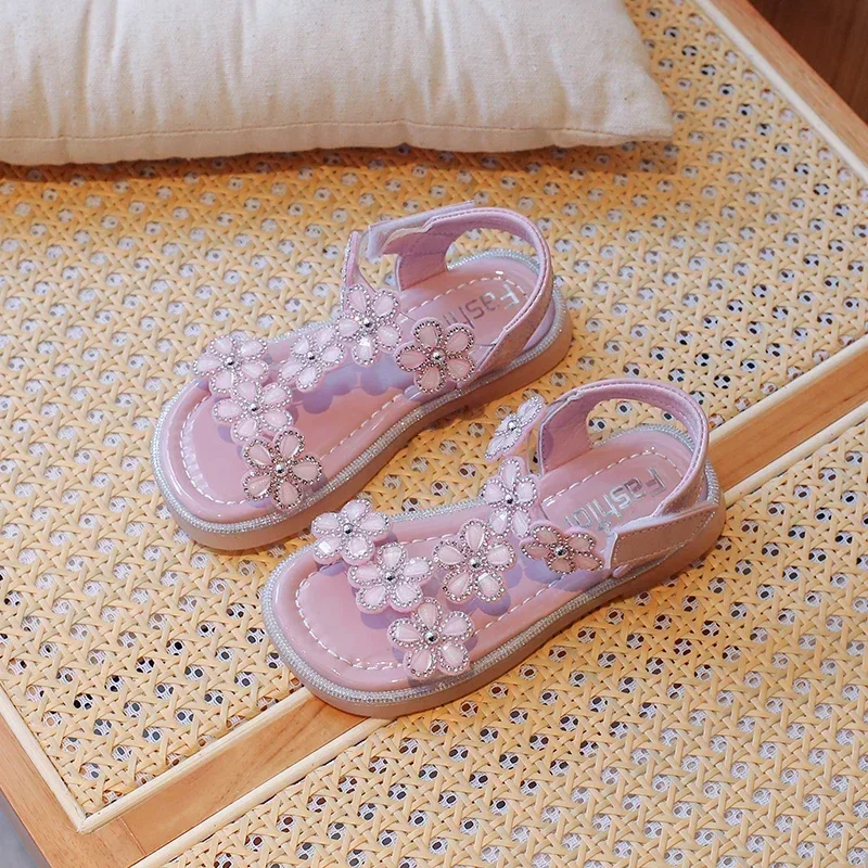 Summer Fashion Kids Comfortable Elegant Cute Flower Crystal Beautiful Baby Girls Children Sparkling Princess Flat Bottom Sandals