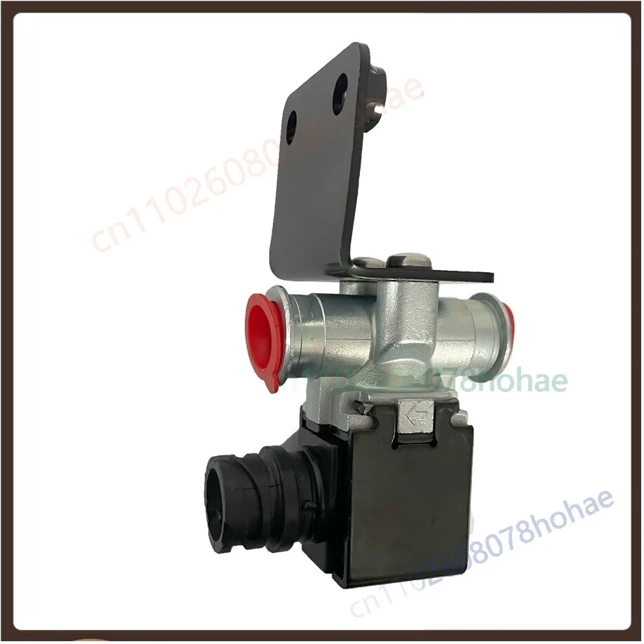 For FAW J6 / JH6 /TianV 3754010-82T/A Urea Heating Solenoid Valve Air Driven Urea Injector