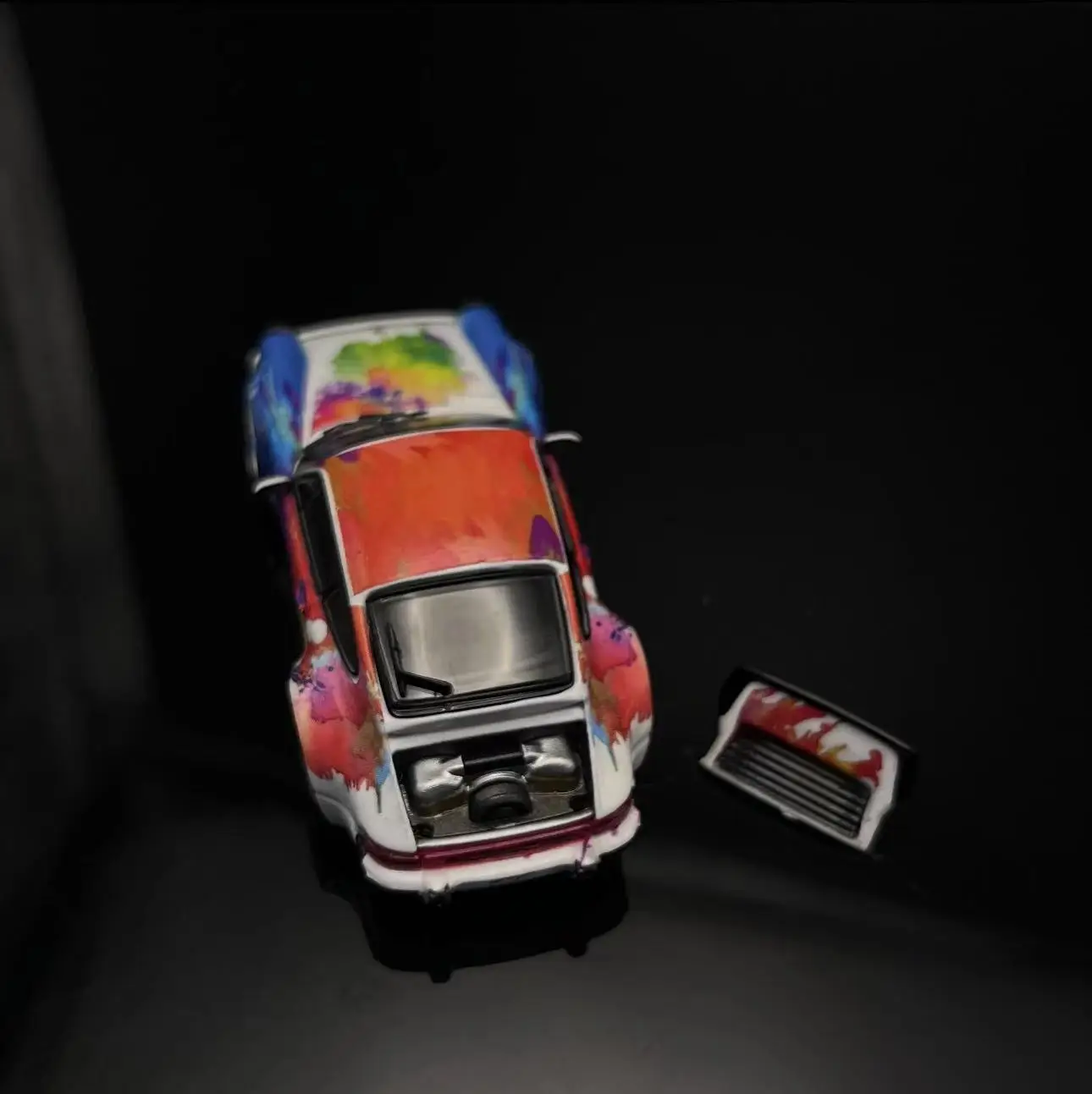 

Носорог в наличии 1:64 певица с воздушным охлаждением Turbo Study 930, жемчужно-фиолетовая коллекция моделей автомобилей, открывающийся капюшон, литые под давлением игрушки из сплава
