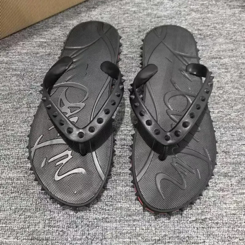 

hot New Hot-Selling Unisex Casual Outdoor Slippers Black and White Classic Designer Sandals High-Quality Slippers Large Sizes 36-46 10A