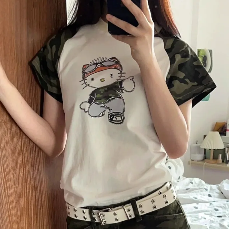 Nowy Sanrio Hello Kitty kamuflaż patchworkowy T-shirt letni z krótkim rękawem śliczne topy z kryształkami koreańskie modne ciuchy Streetwear