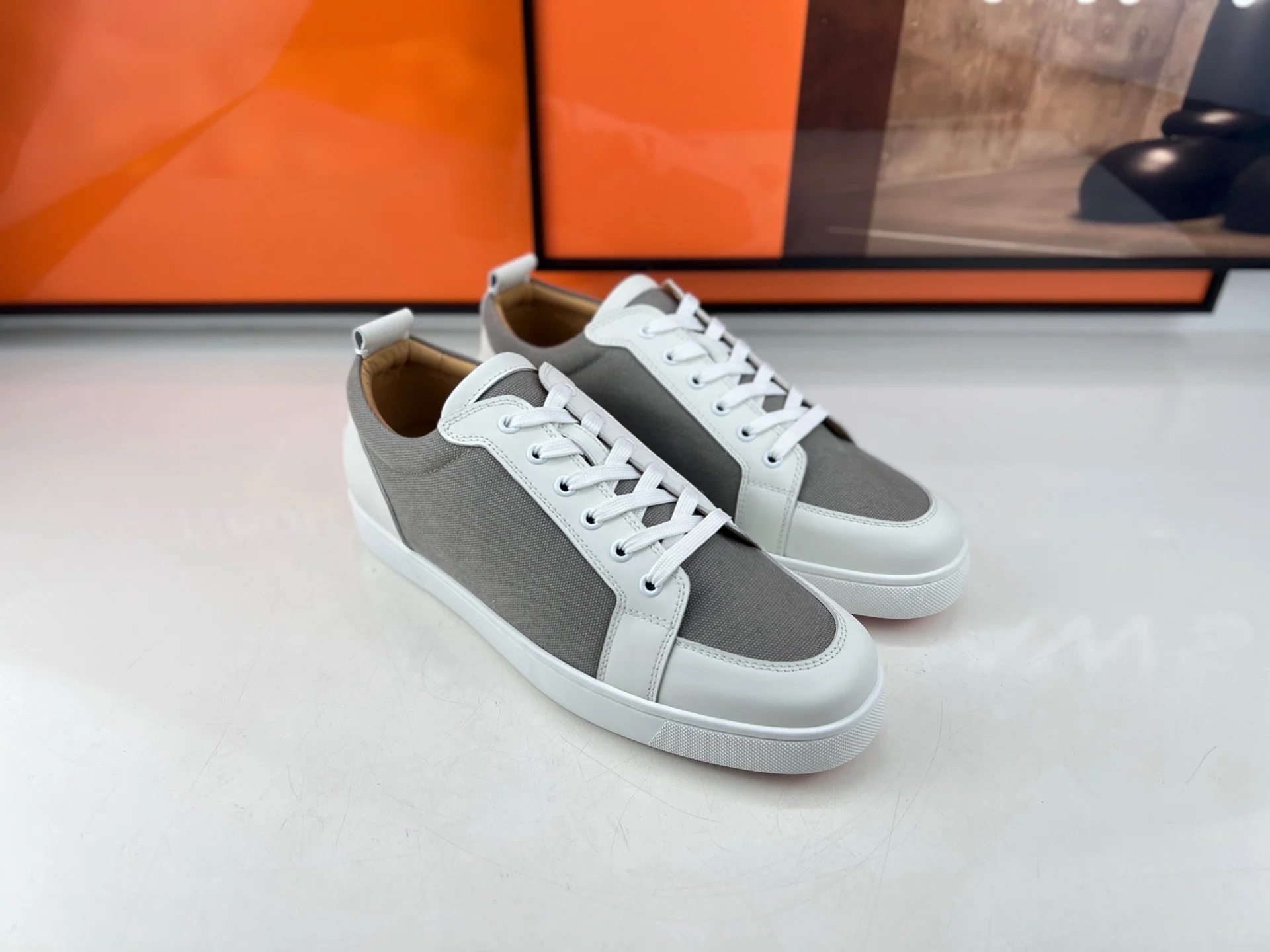 Luxury Men's Low Top White Leather Linen Canvas Sneakers Lace Up Loafers Red Bottom Skate Trainers Casual Walking Boat Shoes