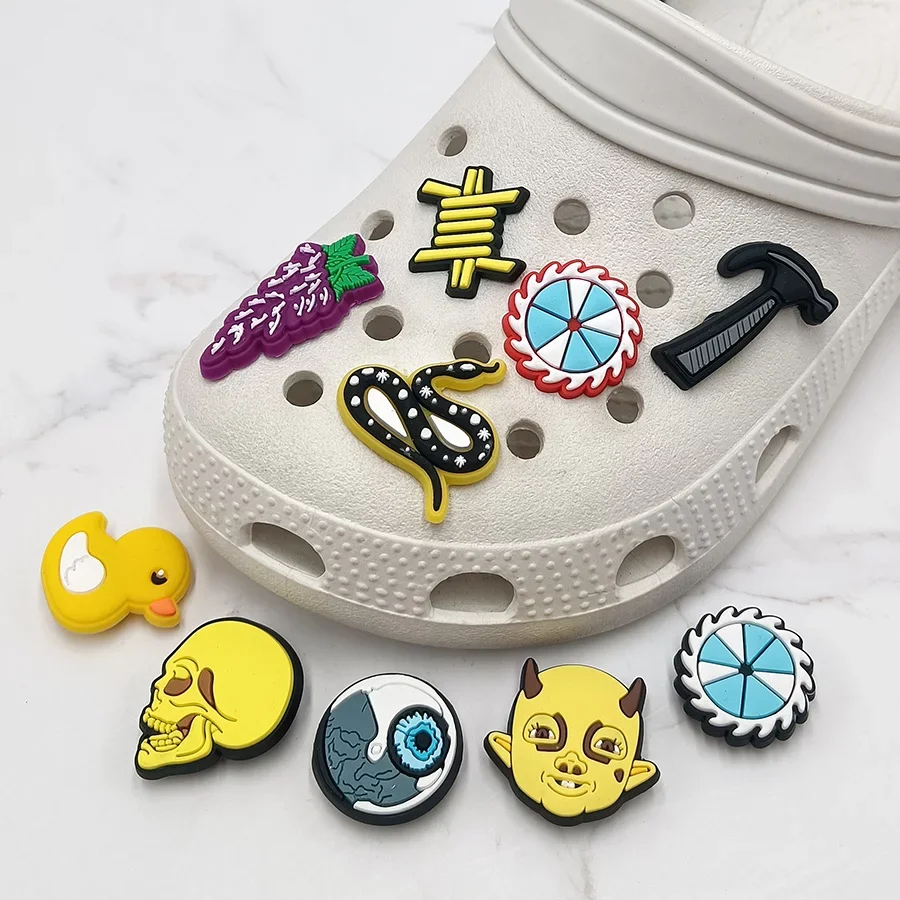 1Pcs Yellow Skull PVC Shoe Charms Designer Sandal Upper Decorations Accessories Hammer Jagged Eyeball Shape Clogs Pin Buckle