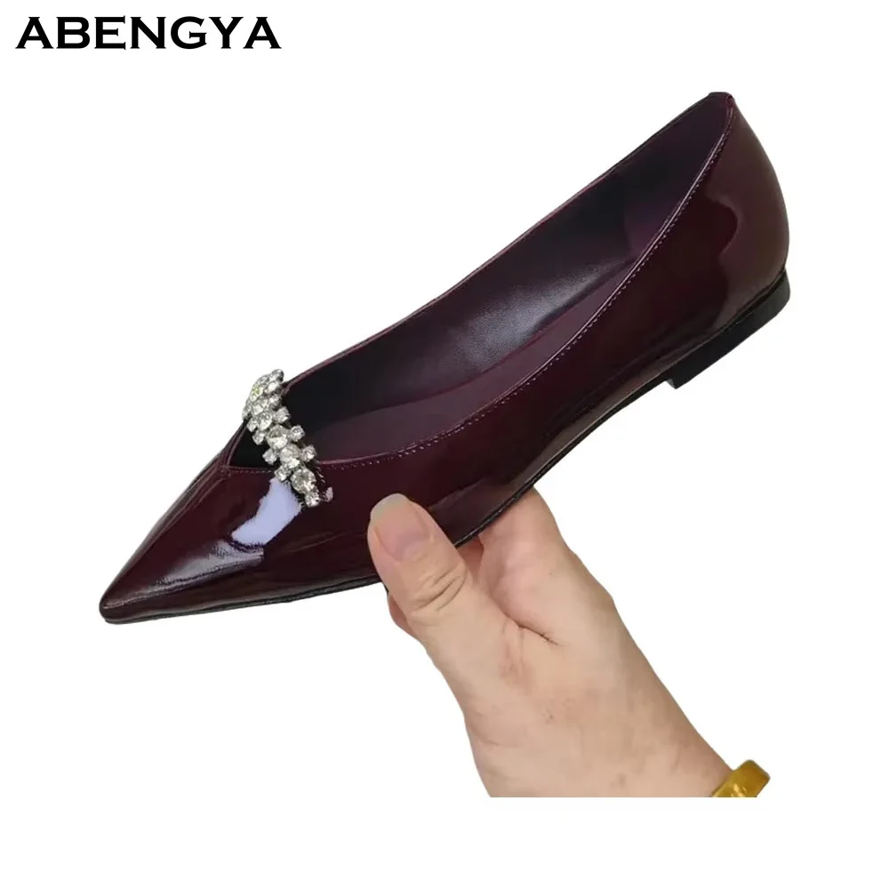 Hot Sales Leather Flat Shoes Women Pointy Toe Crystal Holiday Dress Shoes Autumn Casual Party Vacation Walking Shoes For Women