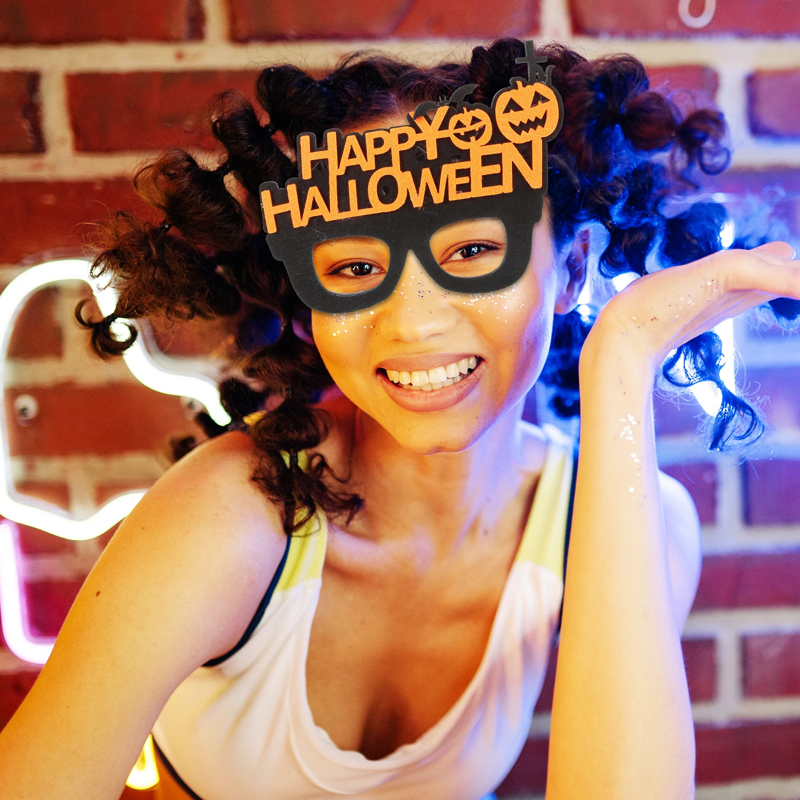 

4 Pcs Glowing LED Glasses Halloween Decorations Light up Eyewear Props Bat Pumpkin Design Party Accessories Cosplay