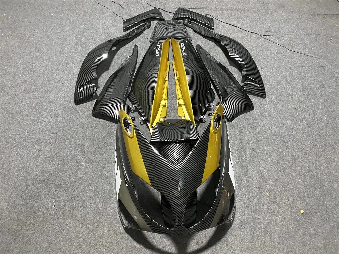 Motorcycle fairing fits TMAX500 2001 2002 2003 2004 2005 2006 2007 500 01 02 03 04 05 06 Fairing Carbon fiber paint gold