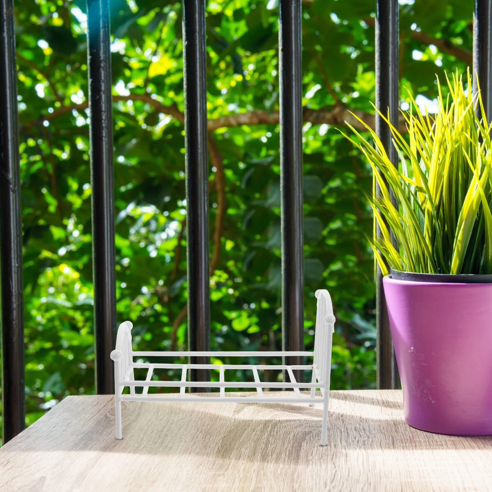 小さなベッド植木鉢スタンドドールハウスミニ家具装飾リビングルーム風景小道具鉄装飾ベッド