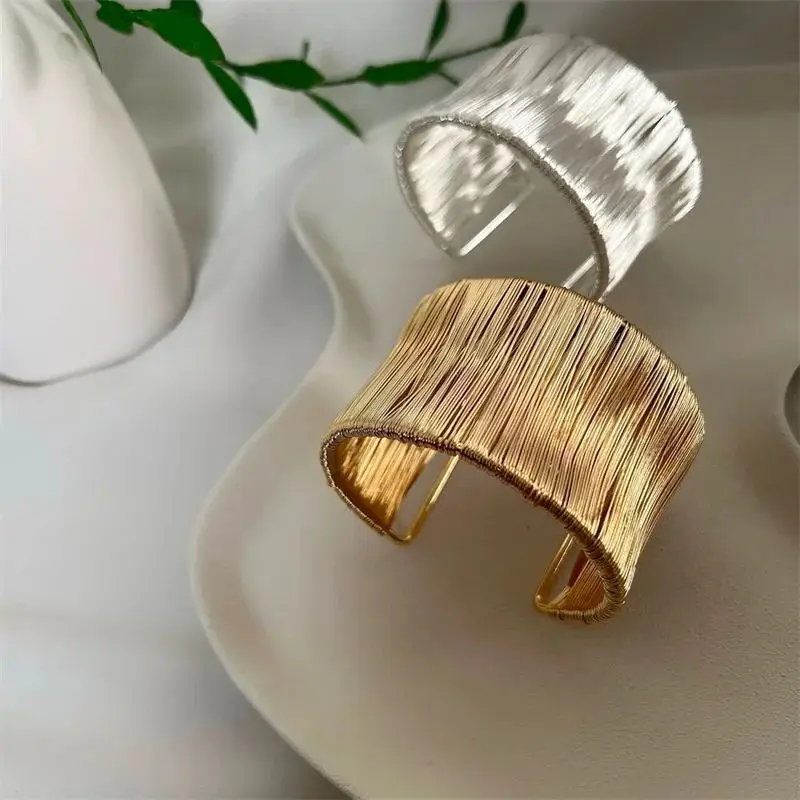 Vintage Gold Farbe Multi-Schicht Öffnung Breite Manschette Armband für Frauen Übertriebene Metall Linien Handgelenk Armband Party Schmuck Geschenk – Detail 1