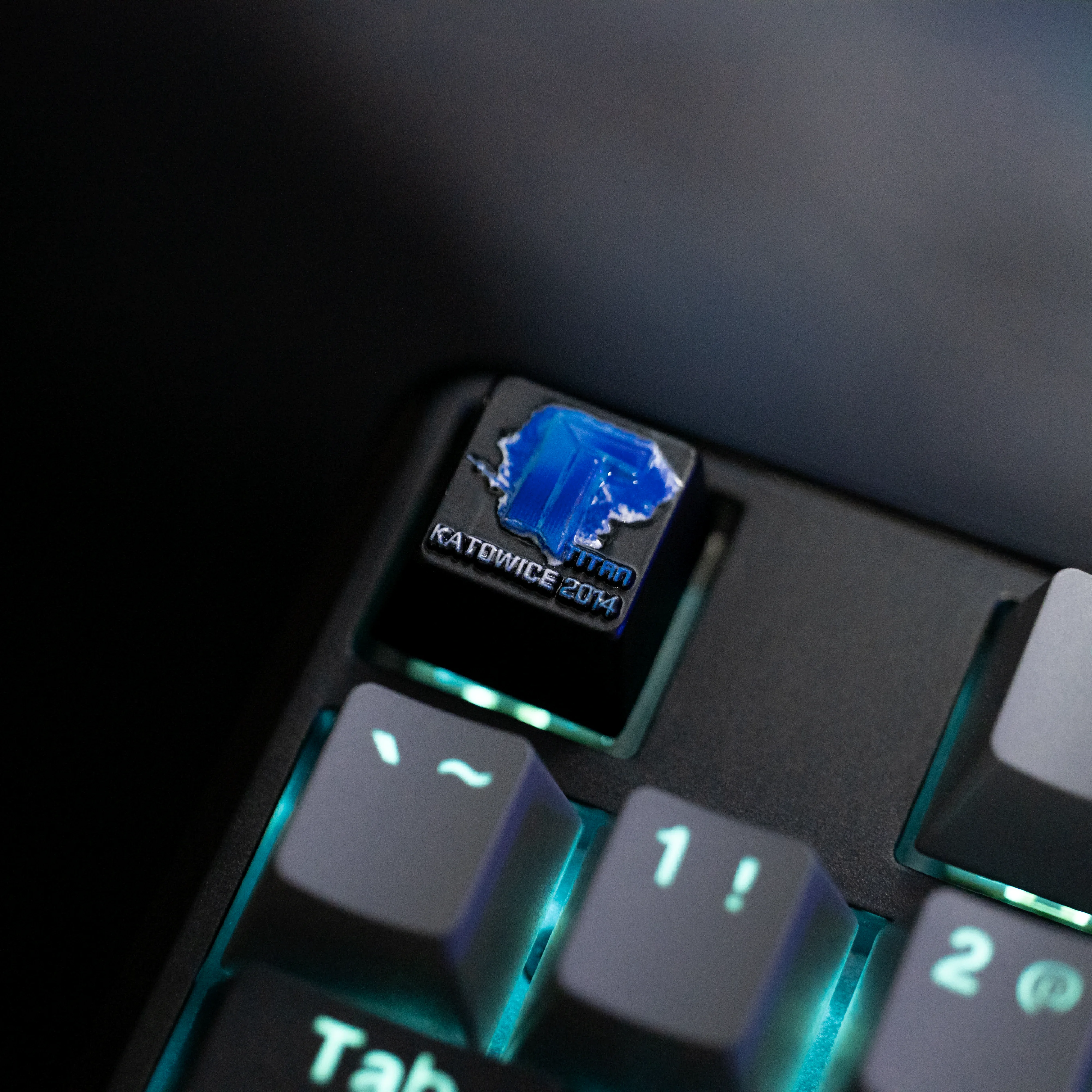 Holographic Titan 2014 Pattern Zinc Alloy Metal Keycap OEM R4 Height for MX Mechanical Keyboard - Single Custom Keycap Accessory