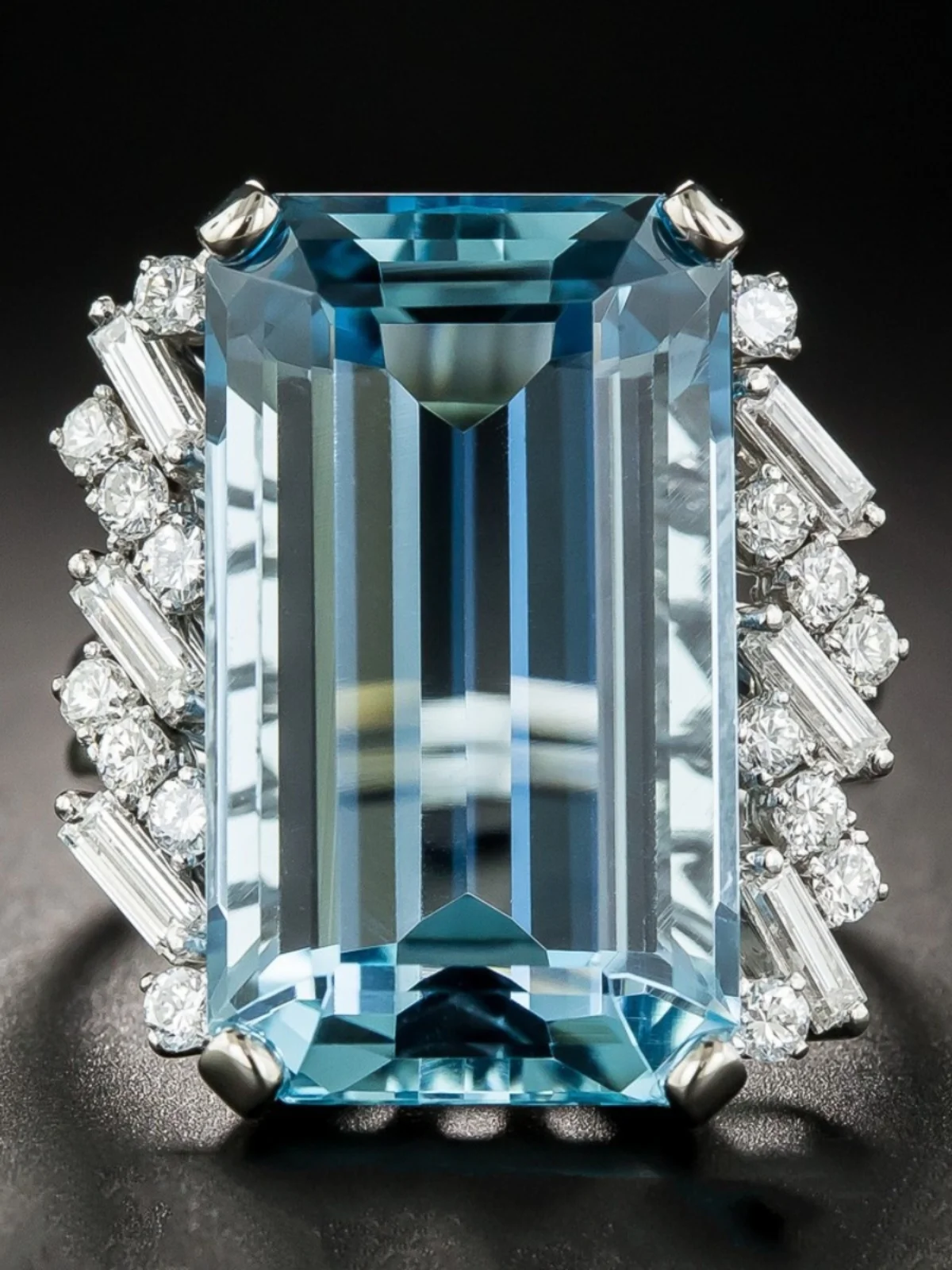 

Обручальное кольцо с топазом, кольцо с синим сапфиром, модные ювелирные изделия из сплава, посеребренное, Fem, подходит для свободного выхода, новый Sle