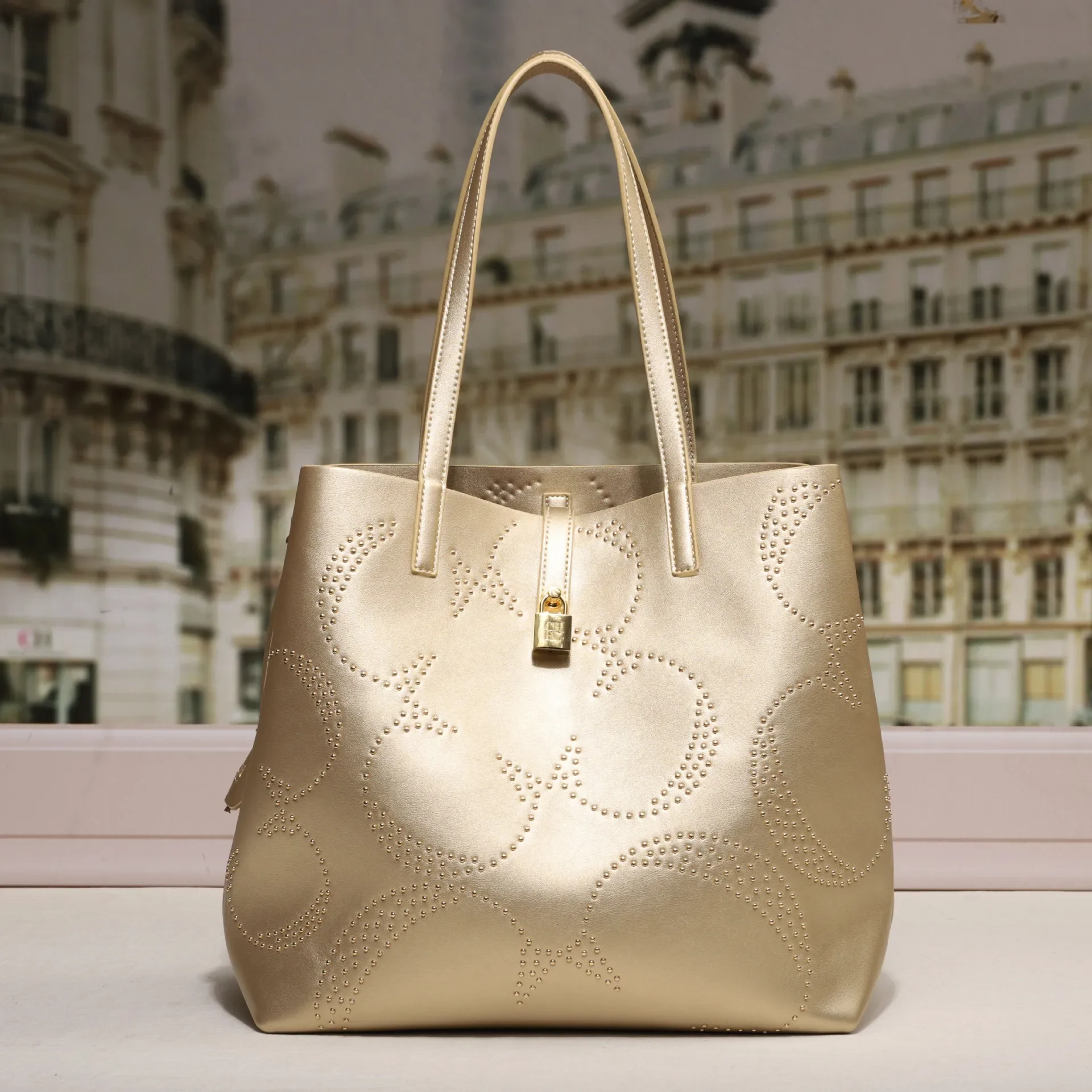 

Paris Fashion Large Capacity Crossbody Bag For Women Vintage Simple Fashionable Letter Logo Messenger Purse Shopper Tote