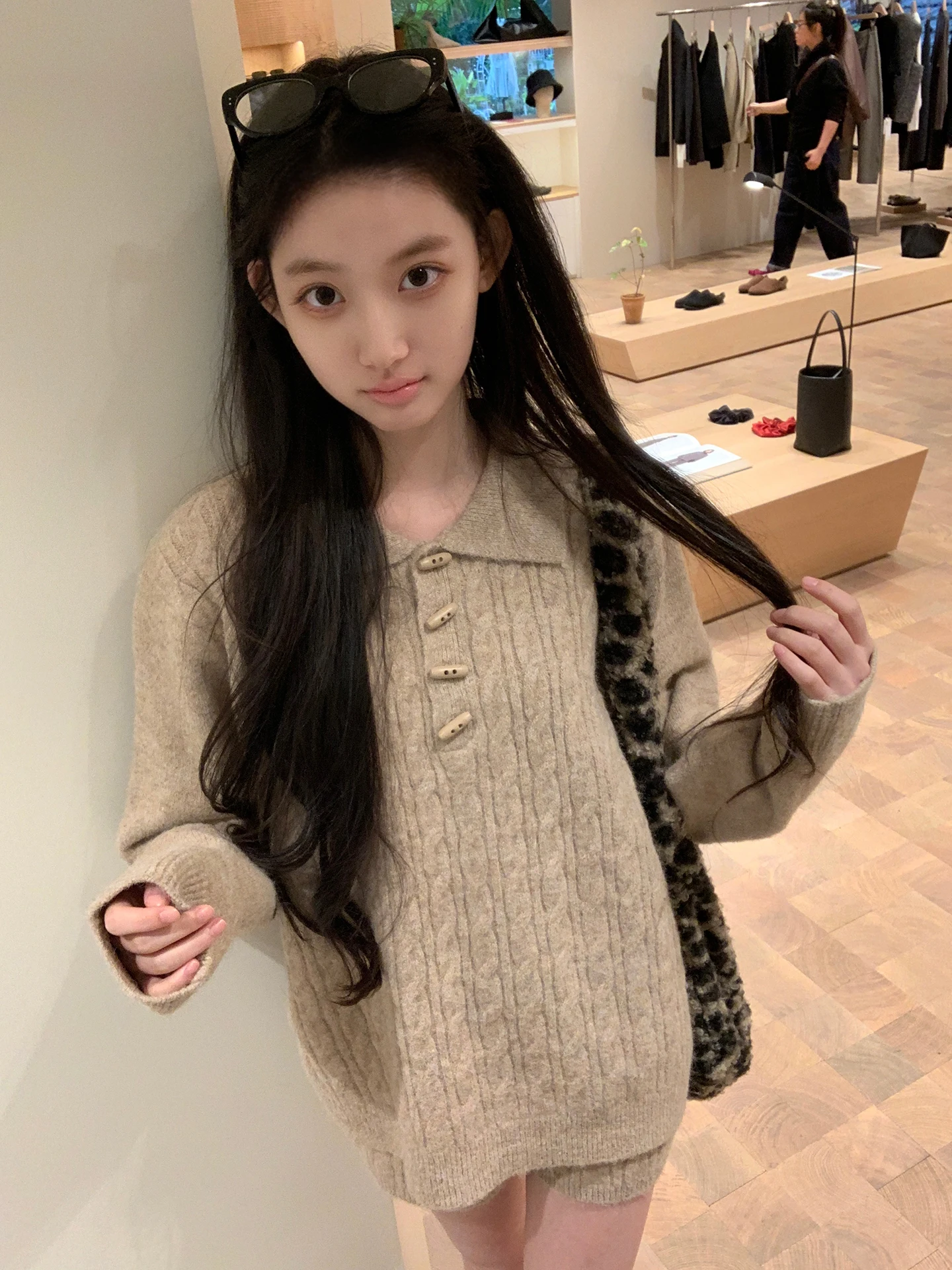 ملابس نسائية محبوكة بأكمام طويلة للشتاء، ملابس خارجية وداخلية متناسقة، قميص محبوك فاخر بأسلوب G للتنقل اليومي، تصميم مستقيم