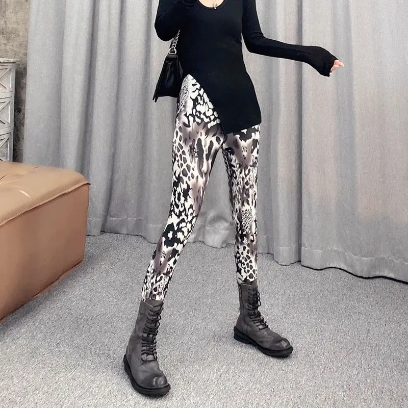 

Women's Edgy Leopard Print Streetwear Leggings - High Waist Elastic Slimming Pants, Trendy Skinny Full Length Outer Wear Tights