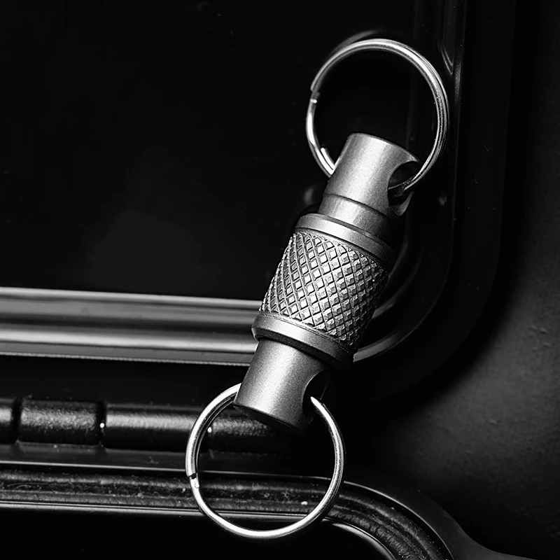 **Titanium Alloy Keychain Key Holder Removable 360 Degree Rotation Multifunctional Portable For Waist Belt Outdoor Tool