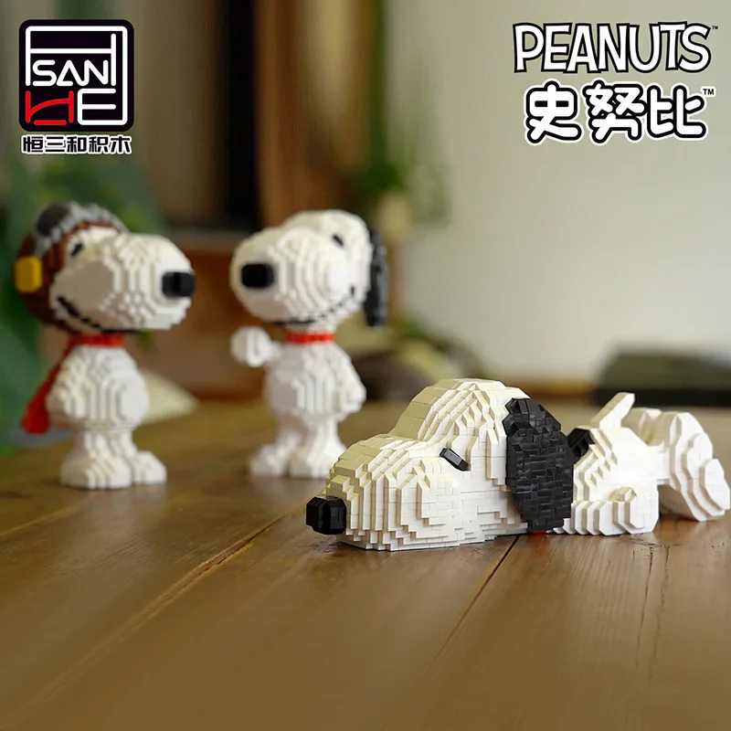 Kawaii Snoopy Micro Building Blocks Assembled 3D DIY Model Cartoon Dog Mini Bricks Figure Toys For Kids Birthday Christmas Gifts