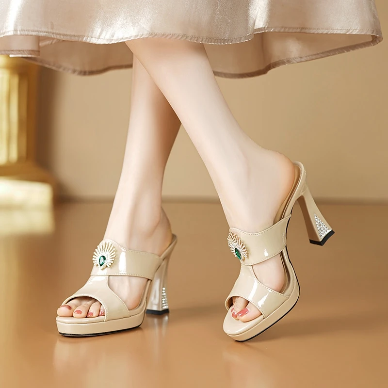 

Women's new summer leather sheepskin thick soled waterproof table, rhinestone high heels, open toed fish mouth shoes, slippers